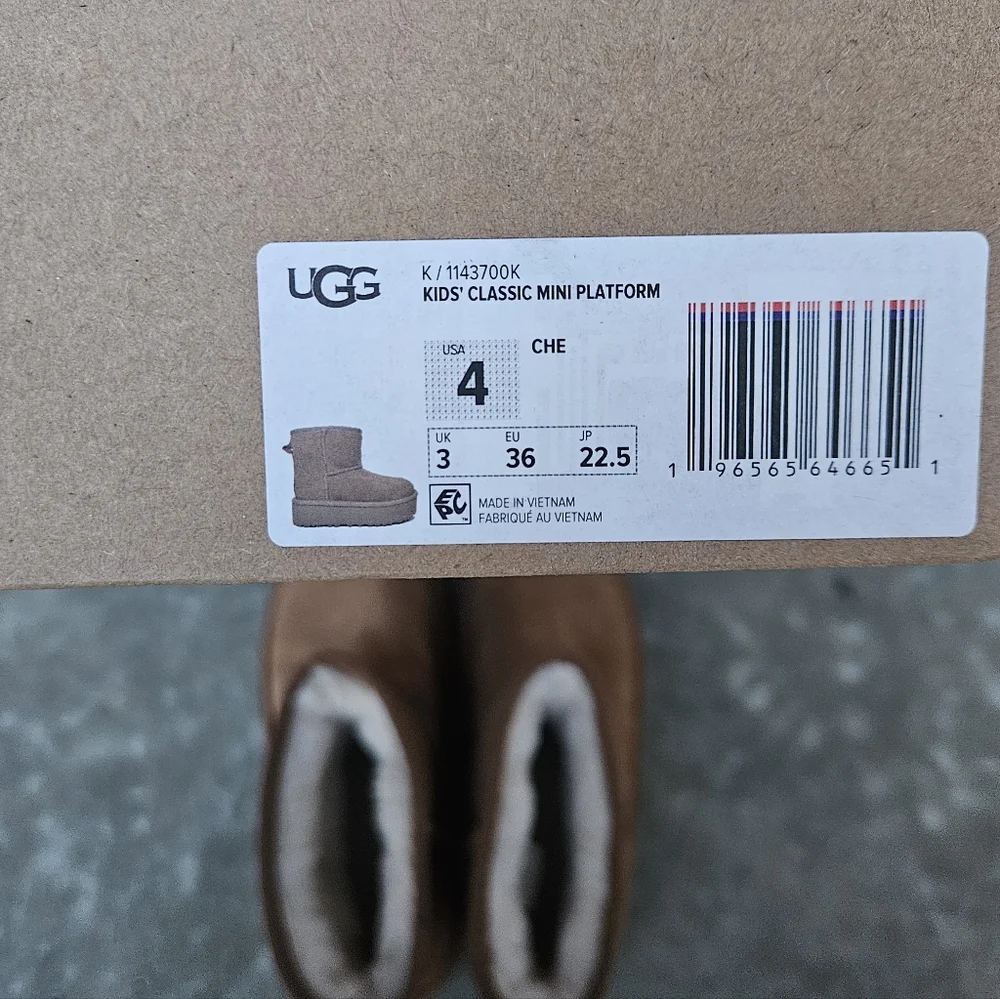 Kid's UGG Classic Mini Suede Boots